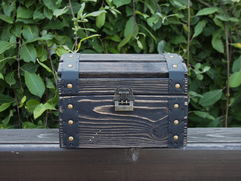 Cofre del tesoro pirata negro cofre de almacenamiento de | Etsy