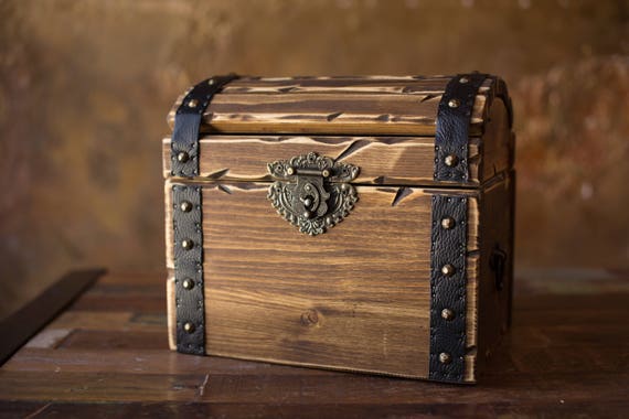 toy pirate treasure chest