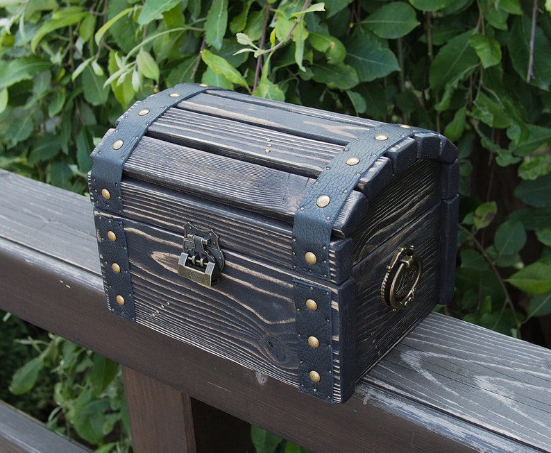 Cofre del tesoro pirata negro cofre de almacenamiento de | Etsy