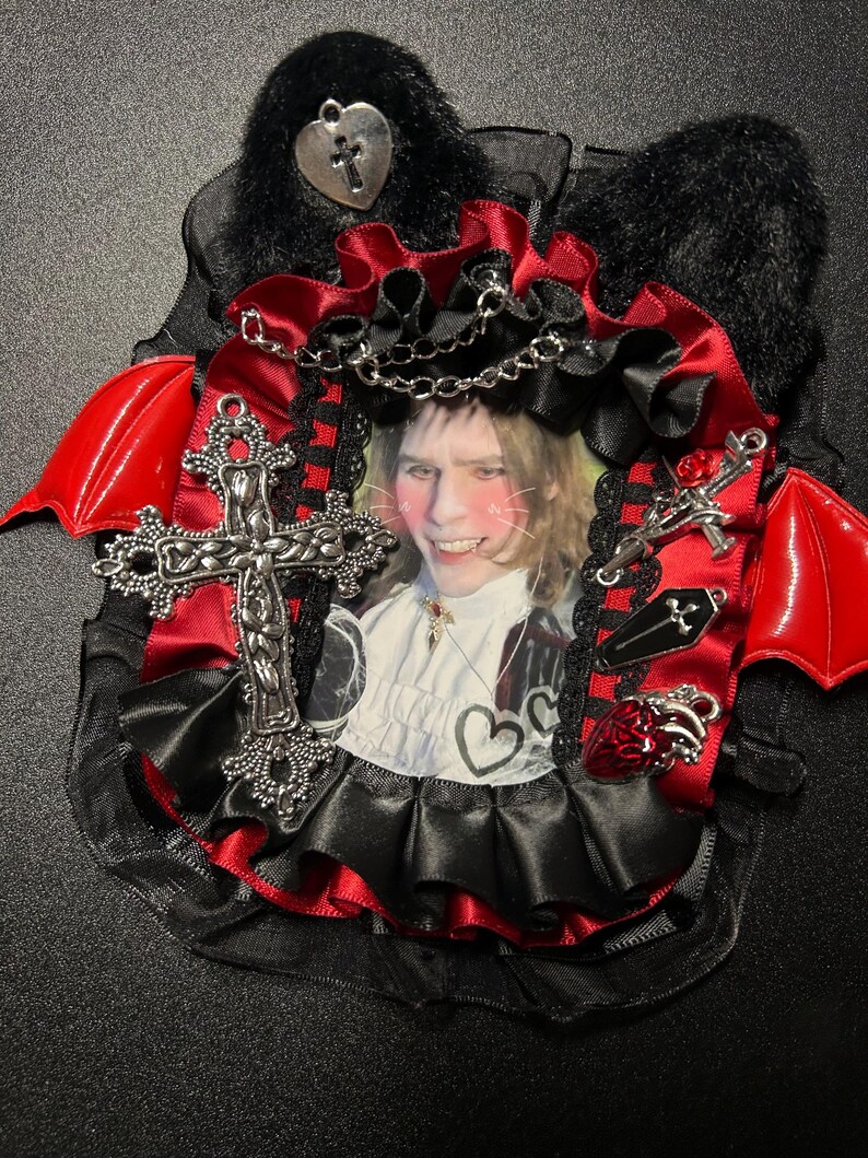 Jerkula Jerma985 - Vampire Jerma Twitch Streamer Photocard Holder and ...