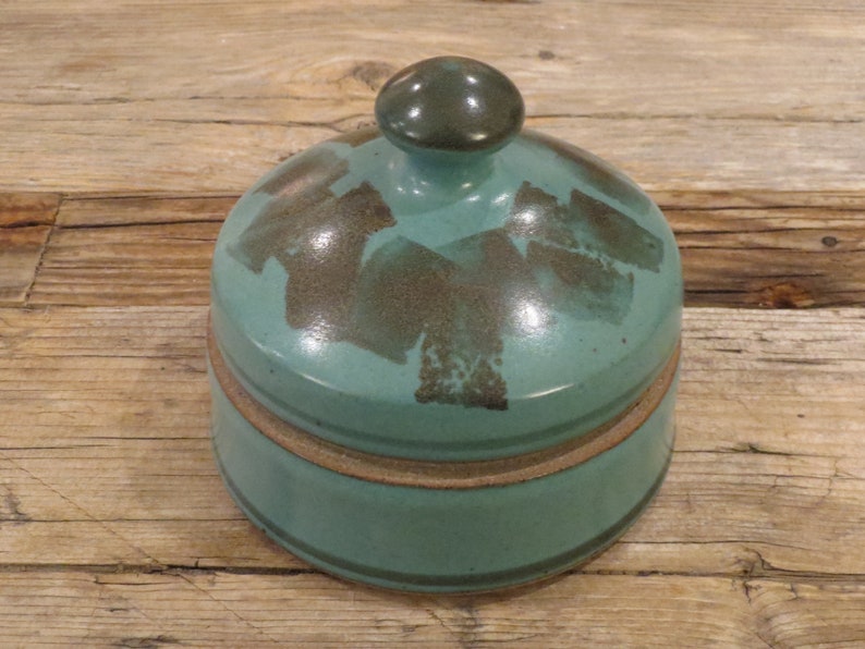 Touch of Sanibel Lidded Jar Trinket Box,Shell holder Studio Pottery Beach ES4