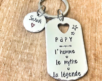 Porte Clé Papy Papi, Hand Stamped Personalised French Message Keyring for Papi, Gift French Grand-Dad