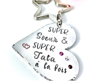 Hand Stamped French Personalised Metal Message Keyring, Je suis une Tata qui Déchire