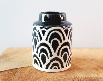 Retro Arch Deco Vase - Handmade ceramic with geometric pattern