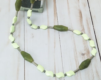 Vintage Green Jade Necklace, Chrysoprase Necklace, Green Bead Necklace