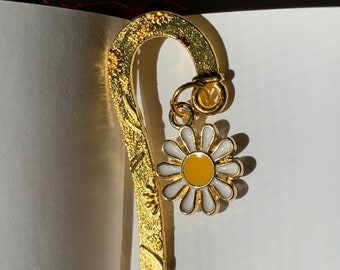 Gold Daisy Bookmark