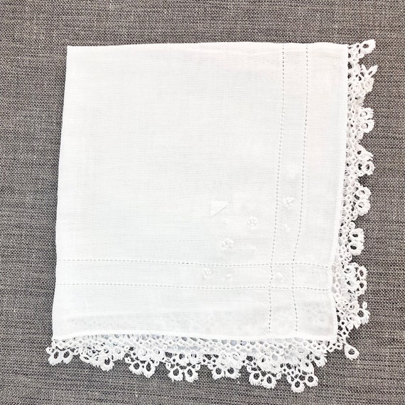 Vintage Handkerchief Bundle, 4 assorted white vin… - image 7
