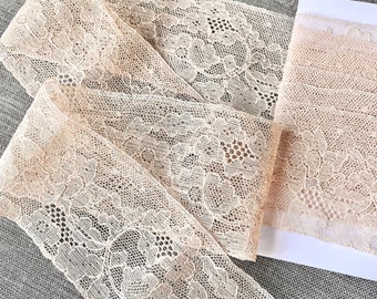 Vintage lace trim, 2.5" wide floral cotton Alencon lace