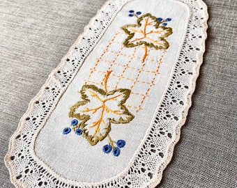 Vintage Embroidered Linen, sandwich tray doily with embroidery of a purple orchid and crochet lace trim