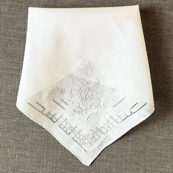 小物 1900s Hand Embroidery Handkerchief 小物 1900s Hand Embroidery Handkerchief LOT of 16 VINTAGE