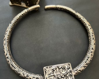 Collana vintage realizzata a mano, nuovi gioielli tradizionali in argento antico, regali di gioielli di tendenza per le donne