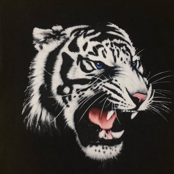 VTG 90s White Siberian Tiger Graphic Tee Black Sh… - image 2