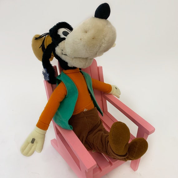 goofy plush toy