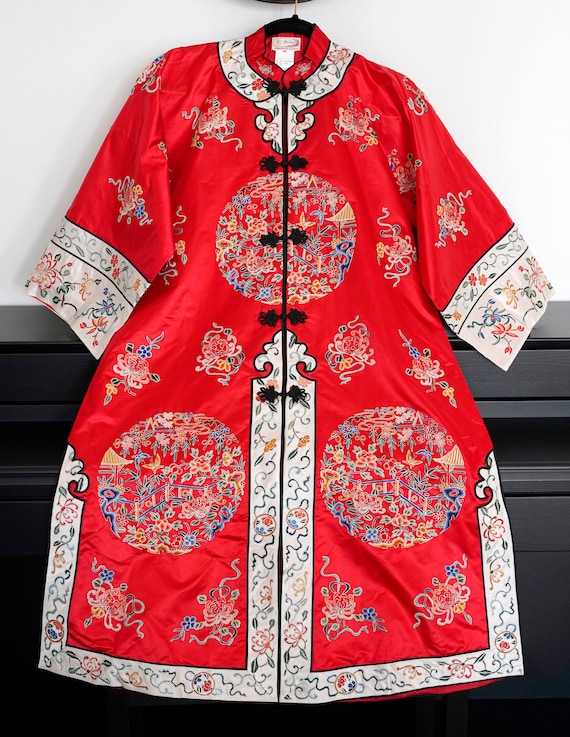 Antique/Vintage Chinese Silk Embroidered Robe/Coat