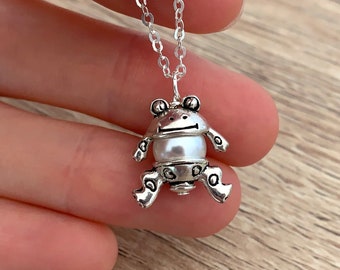 Novelty Pearl Frog Necklace, Friendship Gifts for Her, Kawaii Dainty Nature Jewelry, Animal Handmade Jewelry, Silver Charm Necklace Pendant