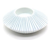 BloomyLife Handmade White Porcelain Ceramic quot Seashell quot Tealight Candleholder (Blue Dotted)