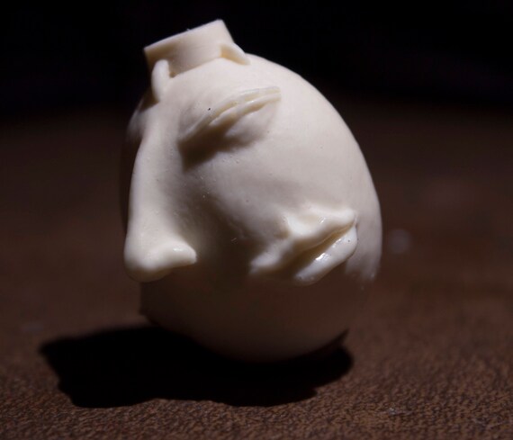 Off White Egg Of The King Behelit Beherit Berserk ベルセルク Etsy Off White Egg Of The King Behelit Beherit Berserk ベルセルク Etsy