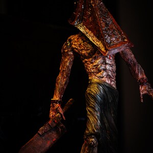 Pyramid Head / Red Pyramid thing / Silent Hill image 5