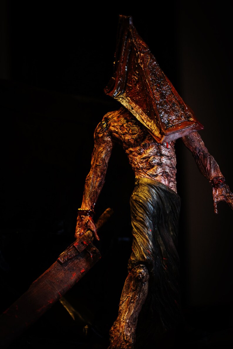 Pyramid Head / Red Pyramid thing / Silent Hill image 5