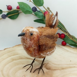 Needle felted Wren.