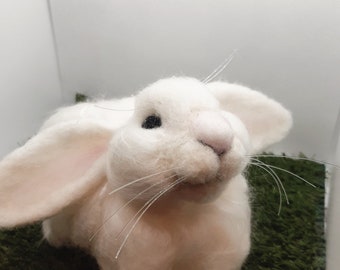 Needle Felted Bunny: Handmade Merino Wool Sculpture Ornament