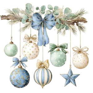 Può includere: Illustrazione ad acquerello di decorazioni natalizie blu, verdi e dorate. L'immagine presenta palline e una stella sospese a un ramo con fogliame e un grande fiocco blu. Le palline hanno motivi a stella e a strisce.