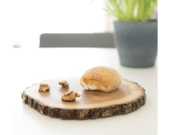 Oak Log Slice Centerpiece: Rustic Table Decor (Set of 2)