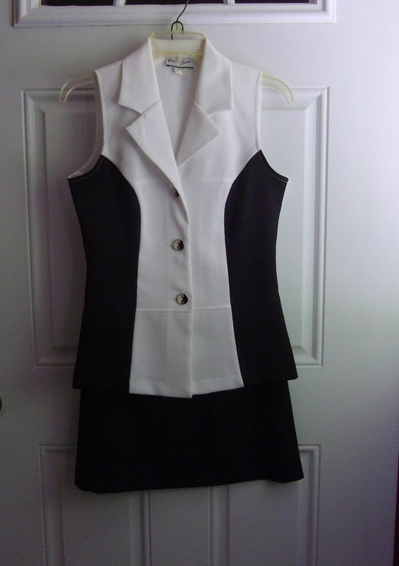 Black & White Sleeveless Skirt Suit by Breakin' Lo