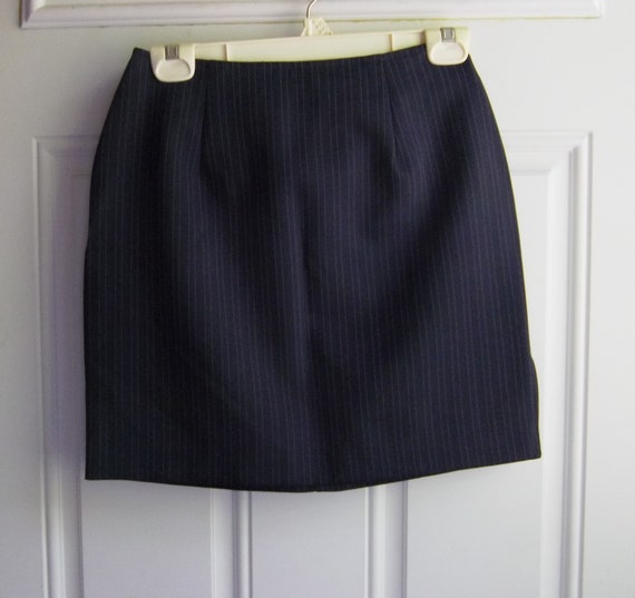 Classic Navy Pin-Stripe Skirt Suit, Sz. 7, Star C… - image 4