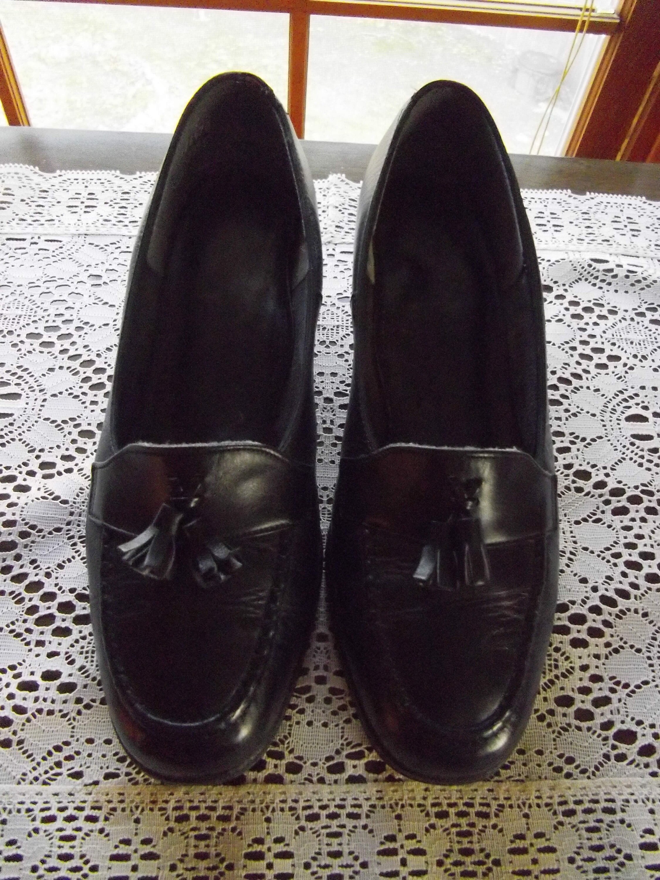 Black Leather Tasseled Comfort Slipon Shoes, SZ 9W, Vintage 80's