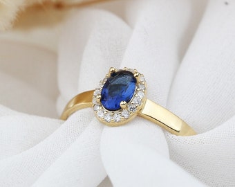 Oval Geburtsstein Ring: 18K Gold Zierlicher Edelstein Schmuck