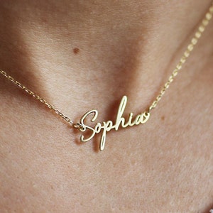 Colar personalizado com nome em ouro 18K: Joia com caligrafia em prata de lei