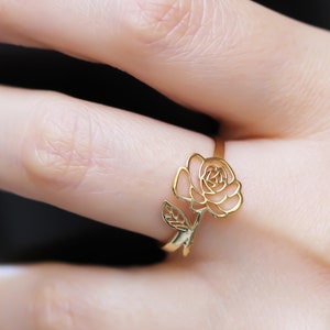 Custom Flower Ring • Rose Gold Birth Flower Ring • Gold Birth Flower Jewelry • Personalized Flower Ring • Sterling Silver Flower Ring