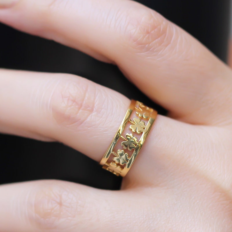 CLOVER BETWEEN THE FINGER RING main image 0