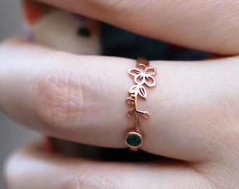 18K Gold Birth Flower Ring: Personalized Birthstone Ring