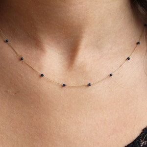 Naszyjnik z naturalnego kamienia Lapis Gold • Naszyjnik z rzędu kamieni Lapis • Naszyjnik z kamienia Lapis 14k Gold • Delikatny naszyjnik z łańcuszkiem Lapis 14k Gold