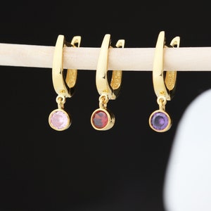 Boucles d'oreilles en or avec pierre de naissance • Boucles d'oreilles personnalisées avec pierre de naissance • Boucles d'oreilles cadeau avec pierre de naissance • Boucles d'oreilles colorées • Cadeau pour maman • Cadeau pour elle