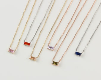 Baguette-Geburtsstein-Halskette • Edelsteinschmuck • Personalisierte Halskette • Zierliche Baguette-Geburtsstein-Halskette • Personalisiertes Geschenk für Sie