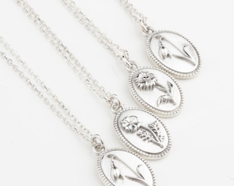 Sterling Silver Birth Flower Necklace – 18K Gold Personalized Floral Pendant, Dainty Jewelry
