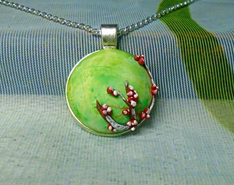 Green and Red Holly berry pendant.  Berries in the snow necklace, Christmas pendant Necklace, Circular cabochon pendant,, Silver pendant