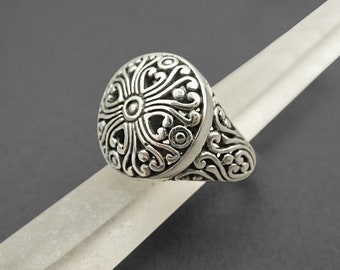 Lace Circle Signet Ring, Sterling Silver