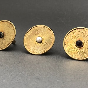 Verklaring-middeleeuwse gouden cirkel ring-met semi-kostbare steen-grote ring-ronde ring-Semi Precious