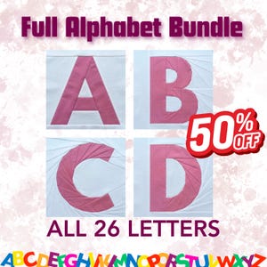 Puede incluir: Un diseño de patchwork que muestra las letras A, B, C y D en rosa sobre un fondo blanco. La imagen incluye el texto "Full Alphabet Bundle" y "ALL 26 LETTERS". Una pancarta roja muestra "50% OFF".