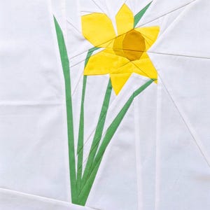 Daffodil Quilt Block Pattern – Foundation Paper Piecing PDF - FPP