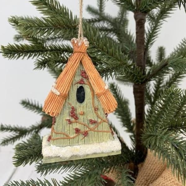 Thatched Birdhouse Ornament, Birdhouse Ornament, Small Birdhouse Ornament, Resin Birdhouse Ornament