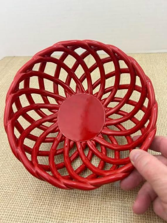 Lovely Red Ceramic Woven Basket, Espana Lifestyle Hot'n'Cold Basket in Red, Small Red Woven Ceramic Basket