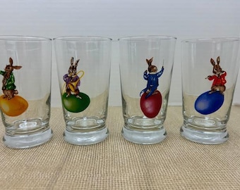 2008 Williams Sonoma Set of 4 Bunny Band Juice Glasses, Juice Glasses with Bunnies playing instruments or conducting music, Easter Glasses