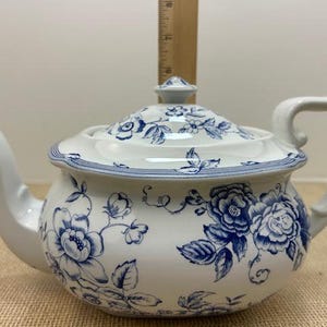 新品 英国製 Spode Laura Ashley Cliftonディナー大皿 新品 英国製 Spode Laura Ashley Cliftonディナー大皿 - メルカリ