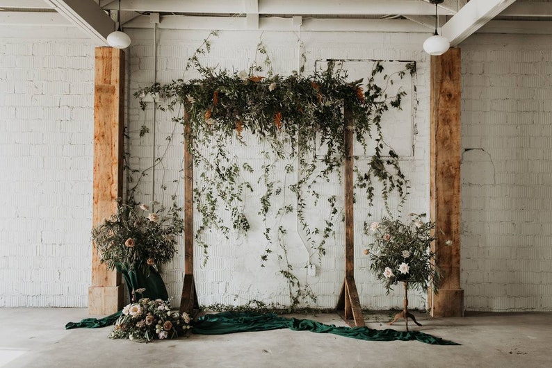 Emerald Green Table Runner, Dark Green Wedding, Garden Wedding, Moody Wedding Decor image 4