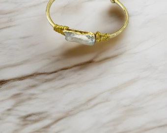 Beautifully crafted Biwa Pearl 24k Gold Plated Bangle Bracelet